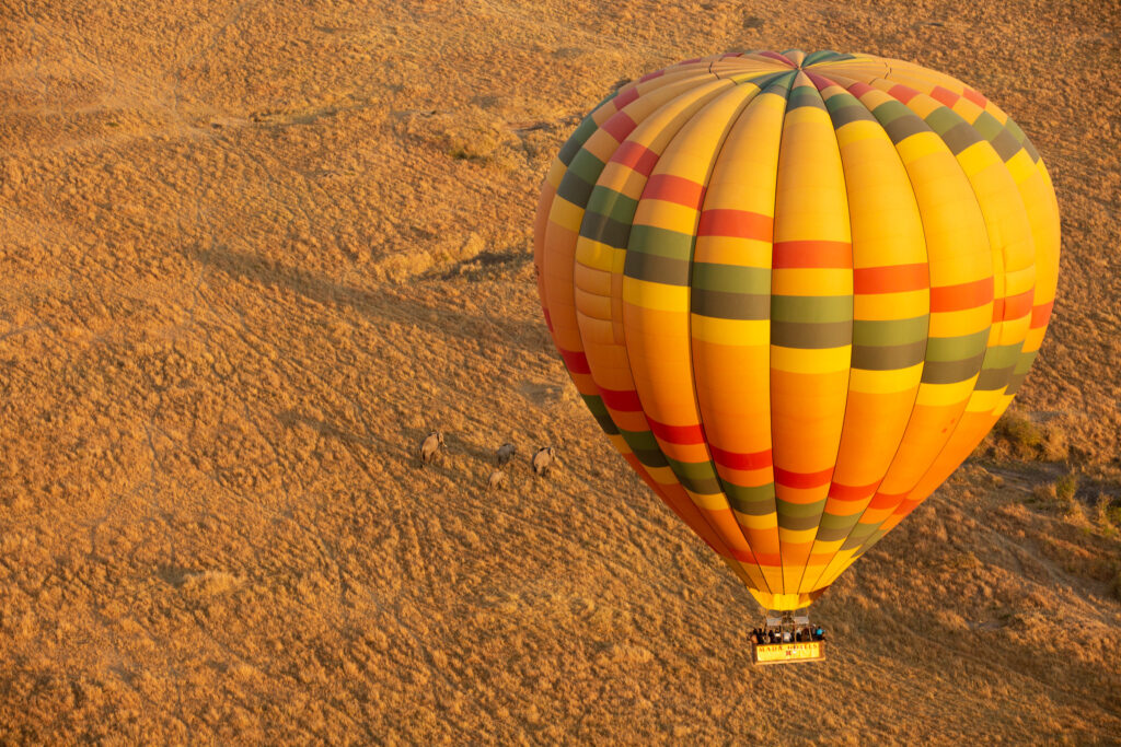 Hot air balloon safaris
Once in a lifetime experience to enjoy Mara from an aerial view with a champagne breakfast
